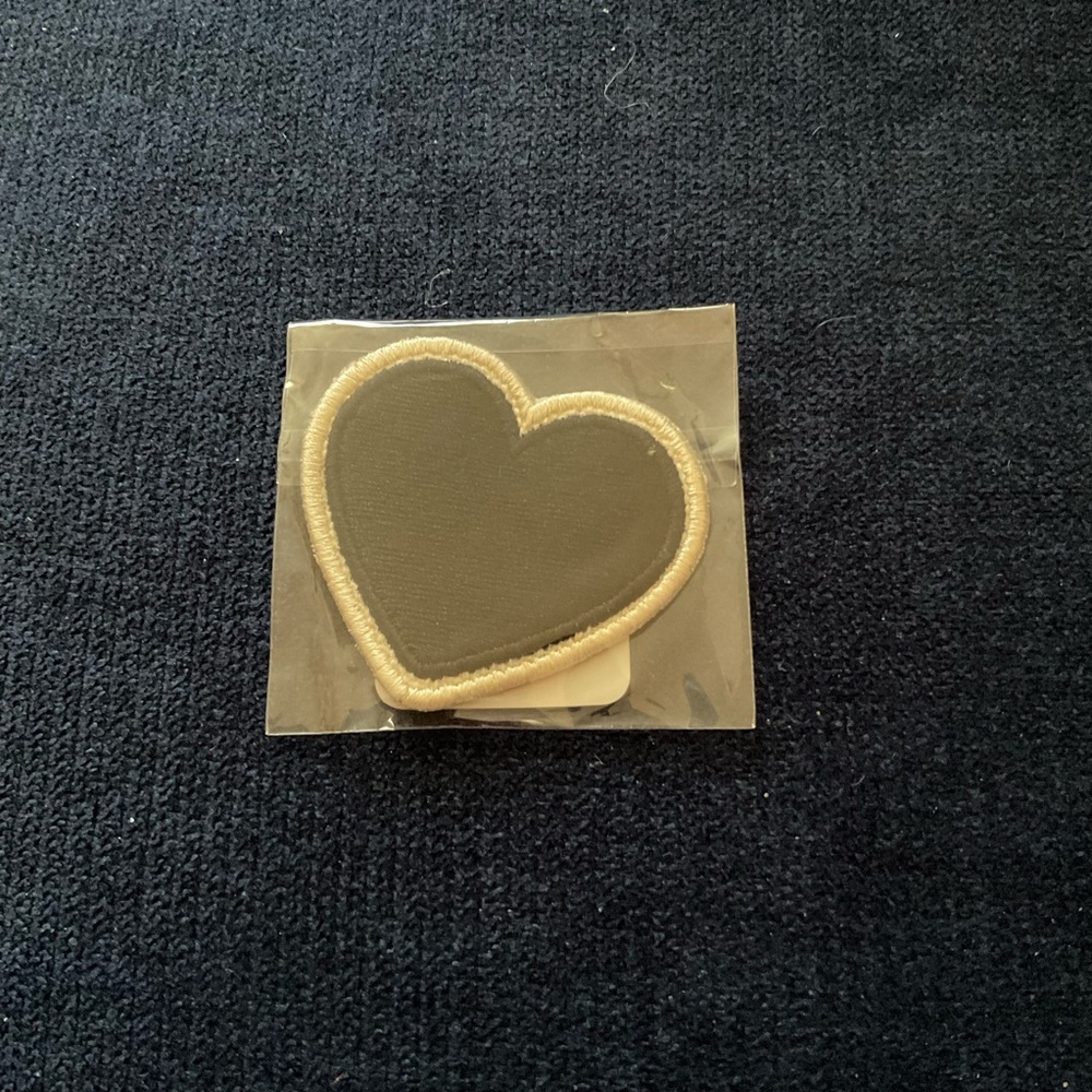 Stoney Clover Lane NWT Noir rolled embroidery heart patch